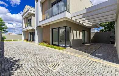 Imagem 2: Sobrado 120m² em Condomínio 3 quartos, 3 banheiros, 02 vagas. Hauer Curitiba/PR