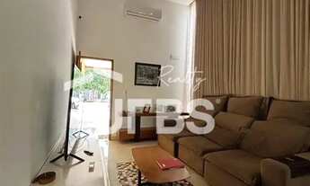 Imagem 3: Excelente casa térrea mobiliada à venda, com 360m², 3 suítes e localização privilegiada no