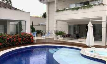 Imagem 2: Excelente casa! Casa em condomínio com 4 dormitórios