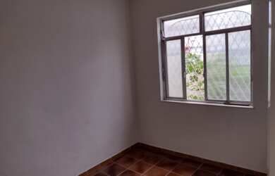 Imagem 5: Casa para venda possui 76 metros quadrados com 2 quartos em Irajá - Rio de Janeiro - RJ