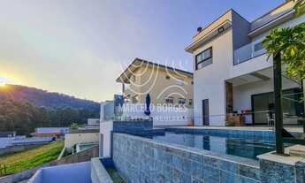 Imagem 2: CASA MODERNA COM EXCELENTE ÁREA DE PISCINA E UMA DAS VISTAS MAIS INCRÍVEIS!