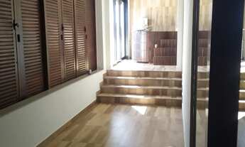 Imagem 5: Casa de condomínio semi mobiliada com 5 suítes