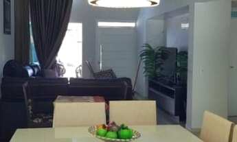 Imagem 3: Casa duplex em condomínio fechado em grande estilo