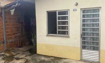 Imagem 2: Casa da CDHU Casa com 2 dormitórios