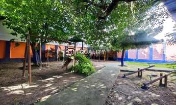 Imagem 6: Colégio comercial com área de terreno de 1.713,14 m² com uma área construída de 1580,40 m²