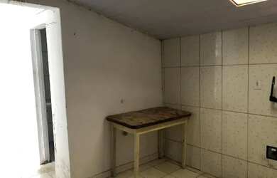 Imagem 5: Kitnete 1 quarto com cozinha separada e banheiro, terreno compartilhado, no