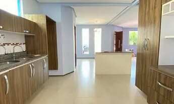 Imagem 5: Casa de Alto Padrão, no Forest Hill, com 3 suítes, 4 banheiros, edícula e piscina