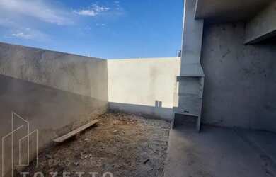 Imagem 2: Sobrado para Venda em Ponta Grossa, Colônia Dona Luíza