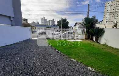 Imagem 3: Excelente Casa para Locação em Localização Privilegiada Próximo ao Centro