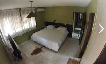 Imagem 4: Belíssima e ampla casa bem mobiliada e decorada próx. as piscinas naturais de Porto!