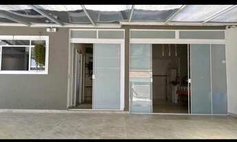 Imagem 2: Sobrado para venda tem 197 metros quadrados com 4 quartos em Uberaba - Curitiba - PR