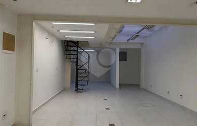 Imagem 2: Excelente sobrado comercial em rua movimentada na Região de Santa Terezinha