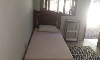 Imagem: Alugo quarto mobiliado com água e luz incluso