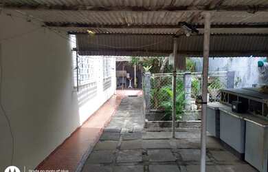 Imagem 6: OPORTUNIDADE: CASA RIO VERMELHO - 4 QUARTOS A 100M DO LARGO DA MARIQUITA