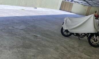 Imagem 2: Vaga de garagem Casa com 5 vagas na garagem