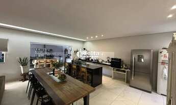 Imagem 4: Casa residencial com 3 quartos sendo 1 suíte disponível para venda no bairro Segismundo Pe