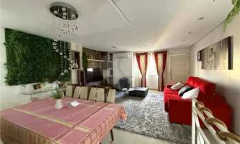 Imagem: Casa à venda com 3 quartos, sendo 3 suítes