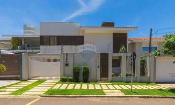 Imagem: Sobrado com piscina no Jardim Europa, Umuarama