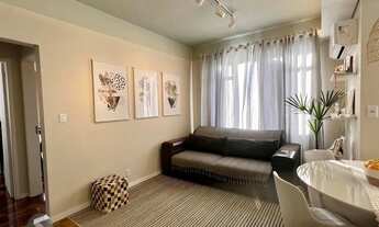 Imagem 2: Apartamento com 2 dormitórios, reformado, no bairro Farroupilha, Porto Alegre/RS