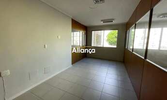 Imagem 7: Sala e Conjunto comercial em andar inteiro para locação com alarme, cozinha e cofre no bai