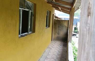 Imagem 2: Vendo Casa com terraço no Bonfim/Correas (materiais comprados para finalizar a obra