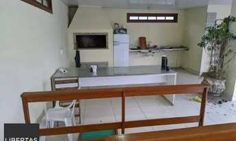 Imagem 4: Casa em Porto Alegre, no bairro Vila Nova, com 4 dormitório(s), e 4 banheiros, à