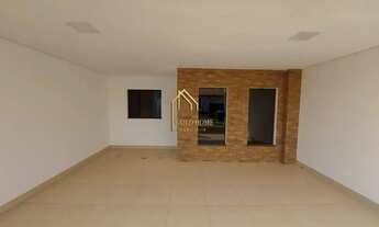 Imagem: Casa à Venda em Rua Fechada Bairro Santa