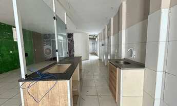 Imagem 6: Loja para locação com 257 m² de área construída. Salão amplo com recepção e lavabo, copa/c