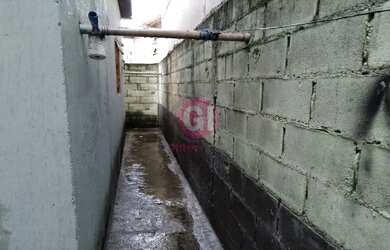 Imagem 7: CASA PARA LOCAÇÃO EM JACAREÍ (FUNDOS