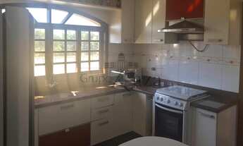 Imagem 4: Casa/Sobrado no Jardim Uirá - 3 Dormitórios (1 Suíte), com Planejados nos Cômodos *Aceita