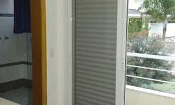 Imagem 7: Casa de condomínio para venda possui 380 metros quadrados com 4 suítes