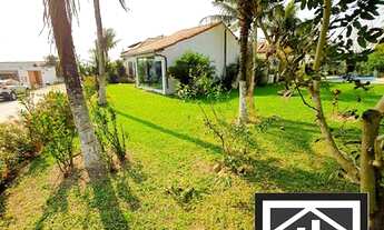 Imagem: Casa linear de 1.100m² (3 lotes juntos!)