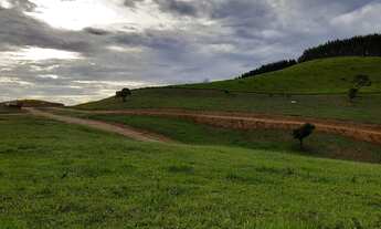 Imagem 5: LIndo Terreno no Bairro do ITAOCA
