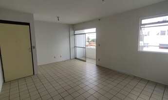 Imagem 5: Vendo Apto 2/4 mais um gabinete com varanda no Farol