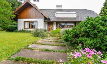 Imagem 3: Casa de luxo com elevador, Castel Verona, 670 m², 5 Suítes, terreno privativo de 1.085 m²