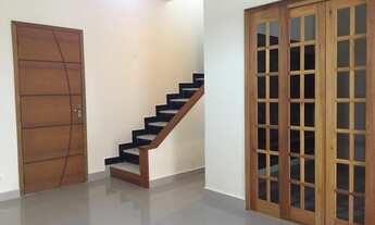 Imagem 4: ALUGO! Excelente Casa de Vila Duplex Totalmente Reformada, 2 Quartos no Centro de Campo Gr