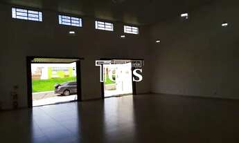 Imagem 2: ALUGA - Salão / Depósito / Galpão - 120,65m² de construção com 2 entradas e vagas de estac