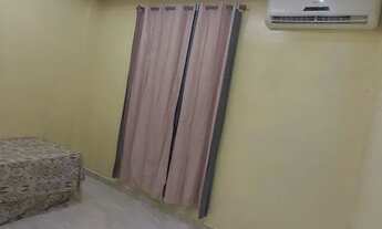 Imagem 3: Semi-mobiliado enfrente ao aeroclube flores na avenida Nilton Lins