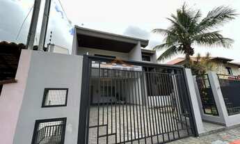 Imagem 2: Casa para Venda em Itajaí, Fazenda, 3 dormitórios, 3 suítes, 5 banheiros, 3 vagas