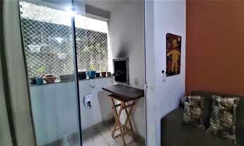 Imagem 2: Apartamento de 2 quartos, sacada com churrasqueira, garagem. térreo. Biguaçu - SC