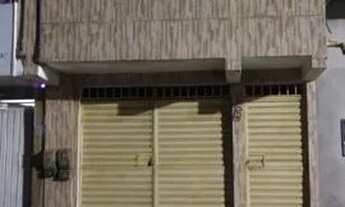 Imagem 5: Vende.se esse imóvel sendo duas casa valor 220.000.00mas tem conversa