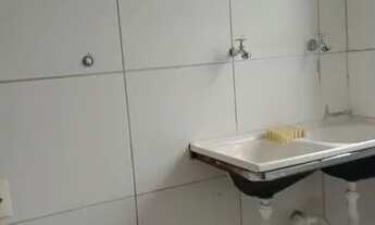 Imagem 5: Aluga se uma cs fundo primeiro andar