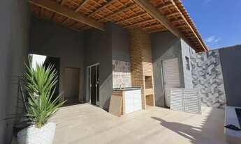 Imagem 2: Casa para venda tem 120 metros quadrados com 3 quartos em Centro - Curitiba - PR