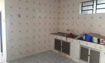 Imagem 6: Alugo casa em excelente estado e boa localização