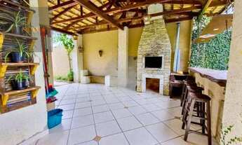 Imagem 5: Belíssima casa com amplo espaço de lazer e 6 dormitórios na praia do Campeche