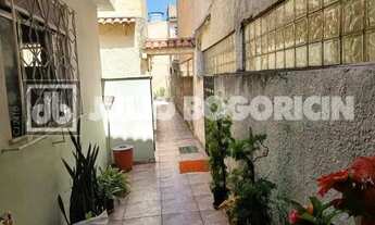 Imagem: Casa de Vila Duplex / Residencial / Quintino