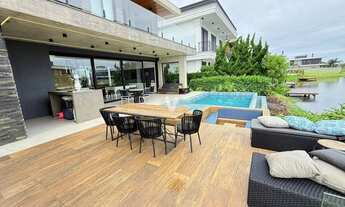 Imagem 6: Sobrado Alto Padrão com 5 Suítes e Piscina