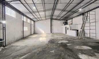 Imagem: AMPLO GALPÃO DE 400M PARA LOCAÇÃO COMERCIAL