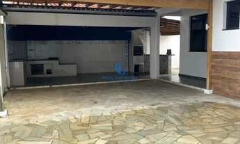 Imagem 4: Casa 05 quartos para locação no bairro Solar dos Lagos em São Lourenço MG REF: AC095