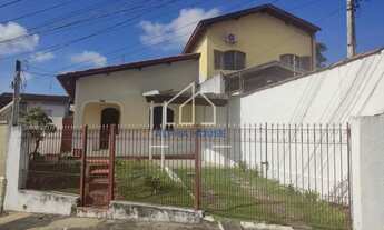 Imagem: Casa à venda com 03 dormitórios, no Centro